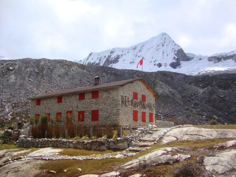 Trekking Santa Cruz y Ascenso al Pisco